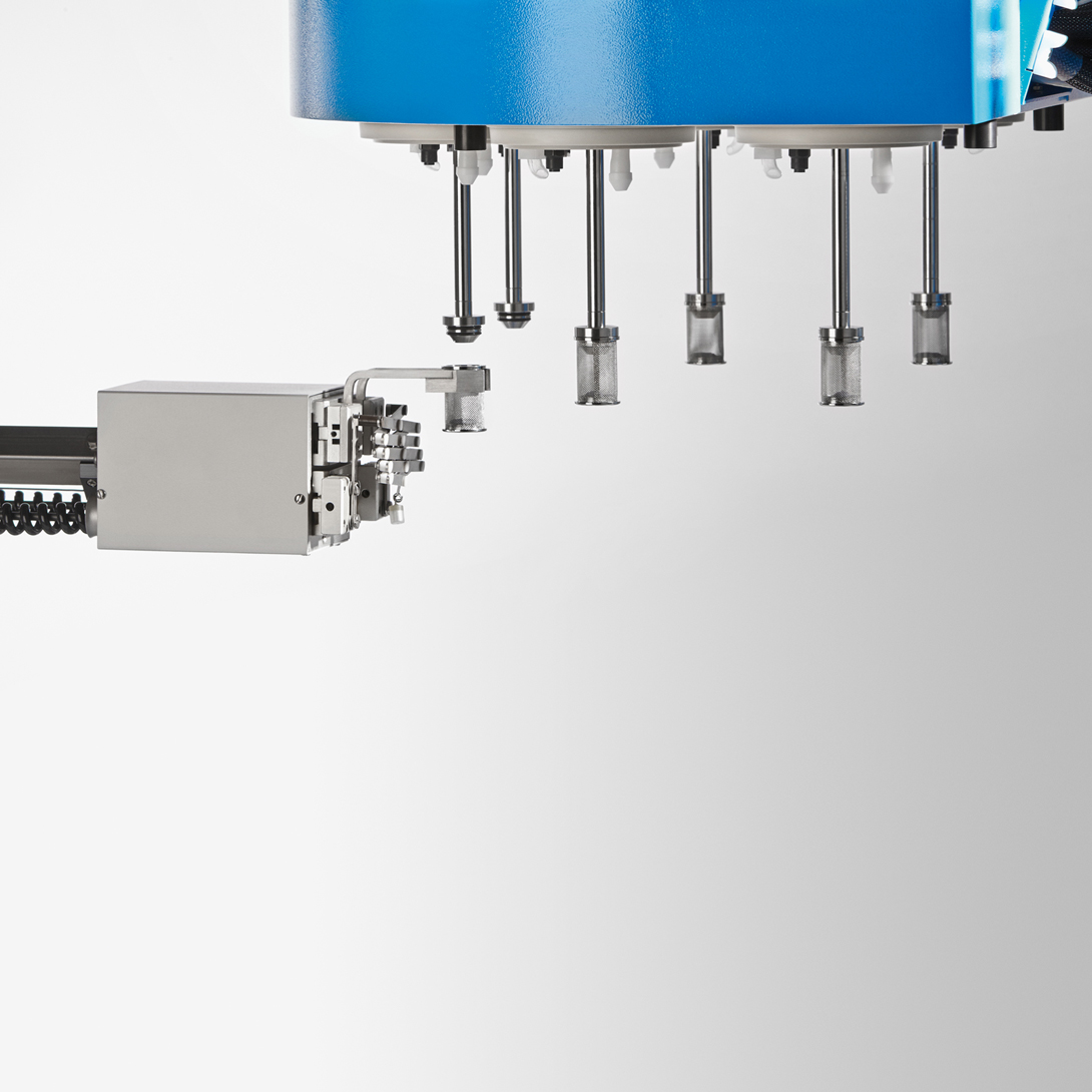 Use the robotic arm to exchange basket methods for your fully automated dissolution tester AT MD